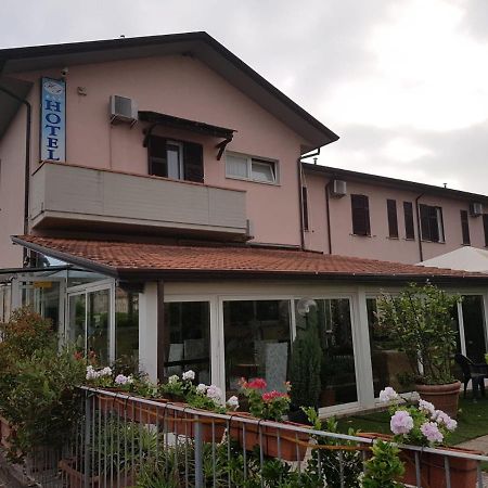Hotel Patrizia Marina di Massa Dış mekan fotoğraf